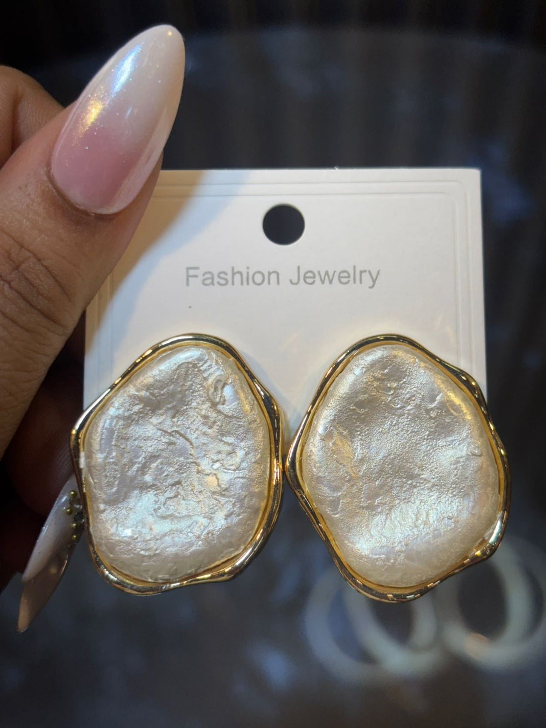 LEIA PEARL STUDS
