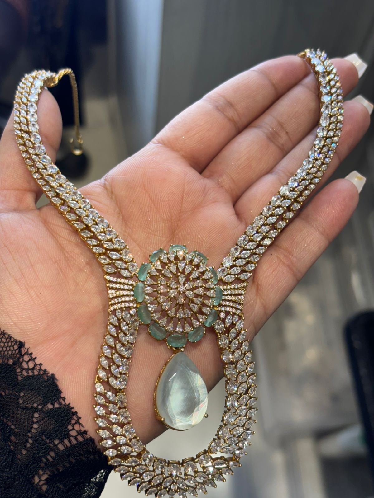 Lumina Mint Necklace Set