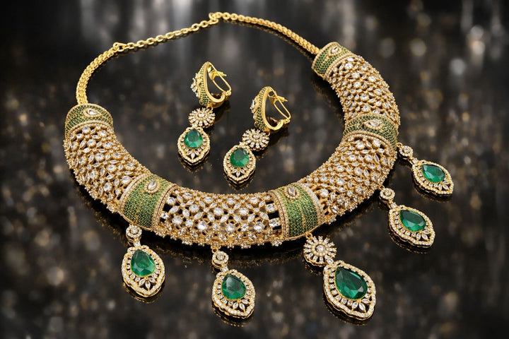 Vihana Emerald Necklace Set