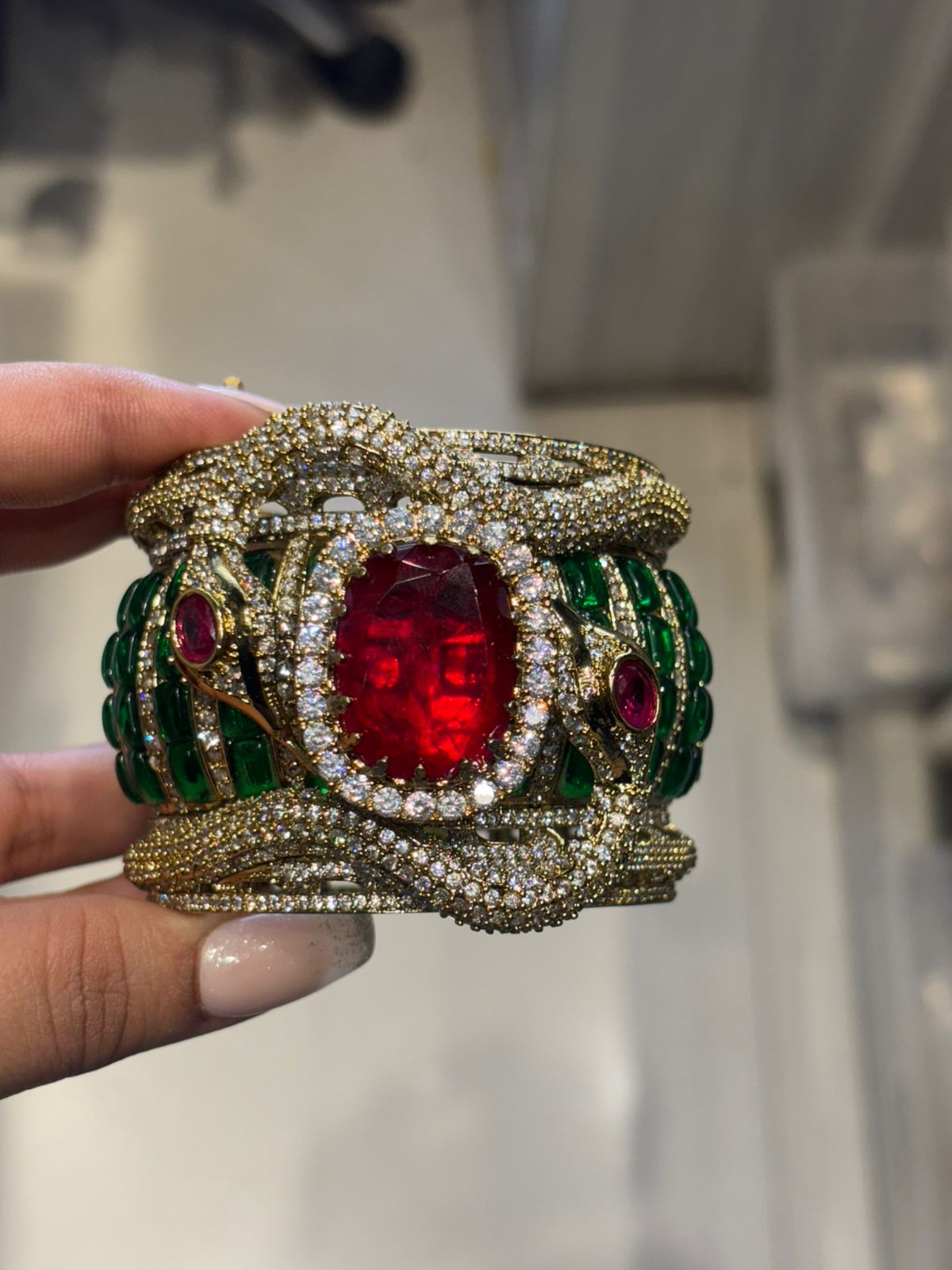 Serpenté Emerald Cuff