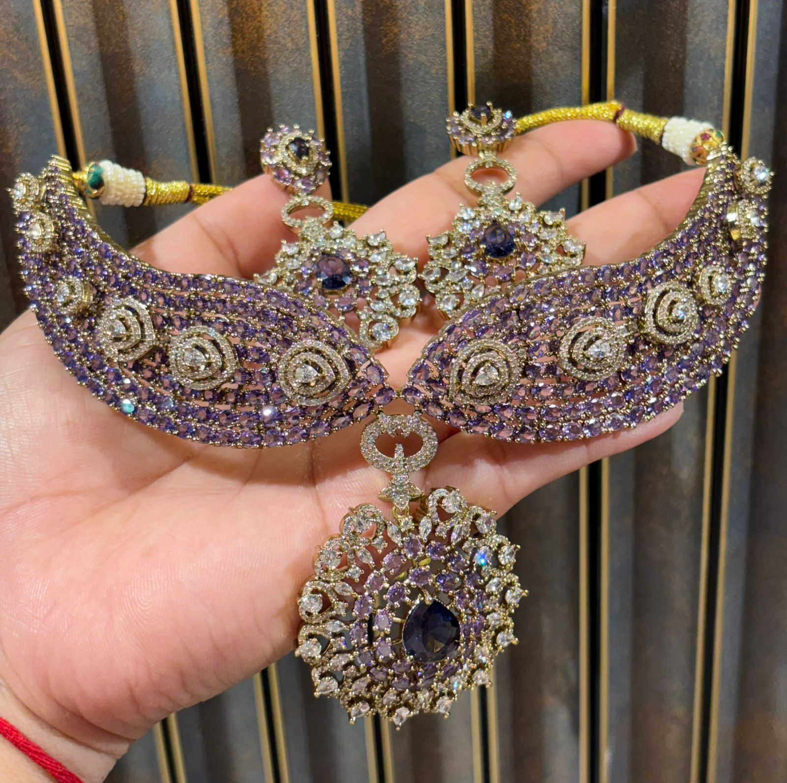 RAVYA Choker Set