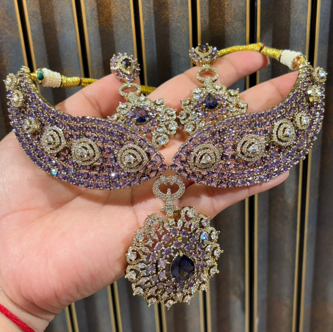 RAVYA Choker Set