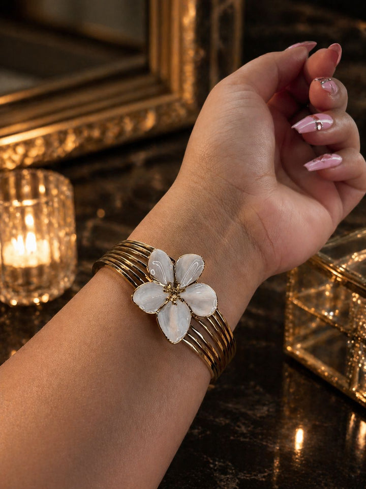 White Blossom Bracelet
