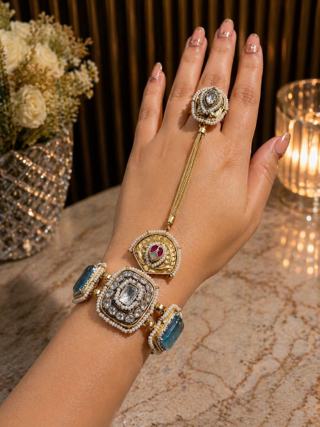 Riwaayat Hand Harness
