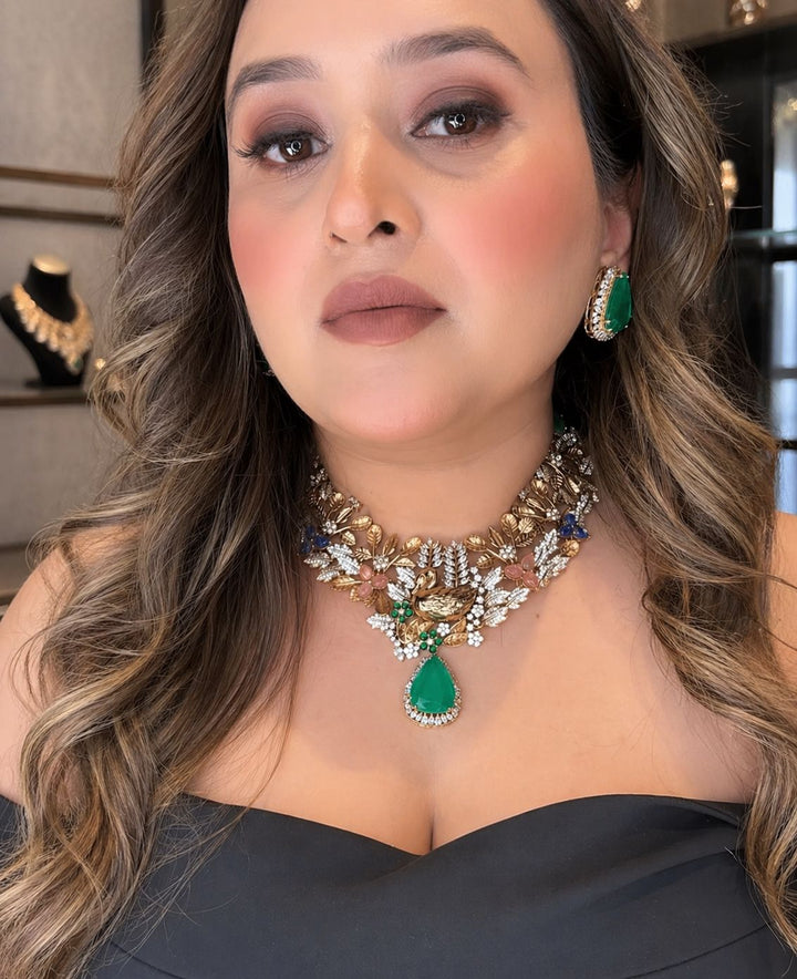 Vantara Necklace Set