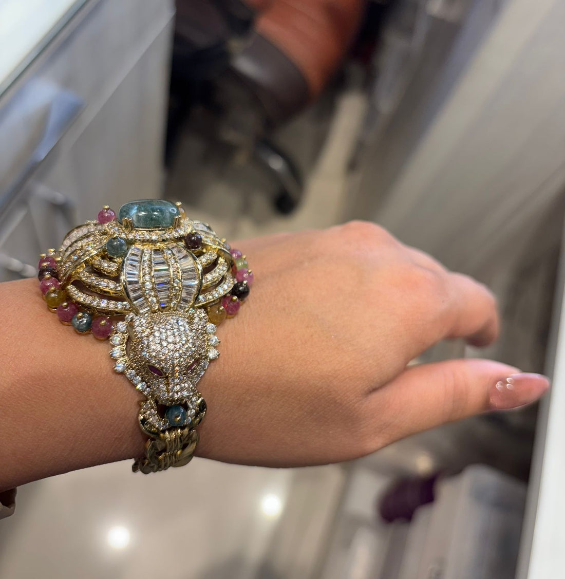 Veloura Royale Cuff