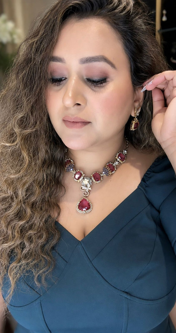 Rosamira Necklace Set
