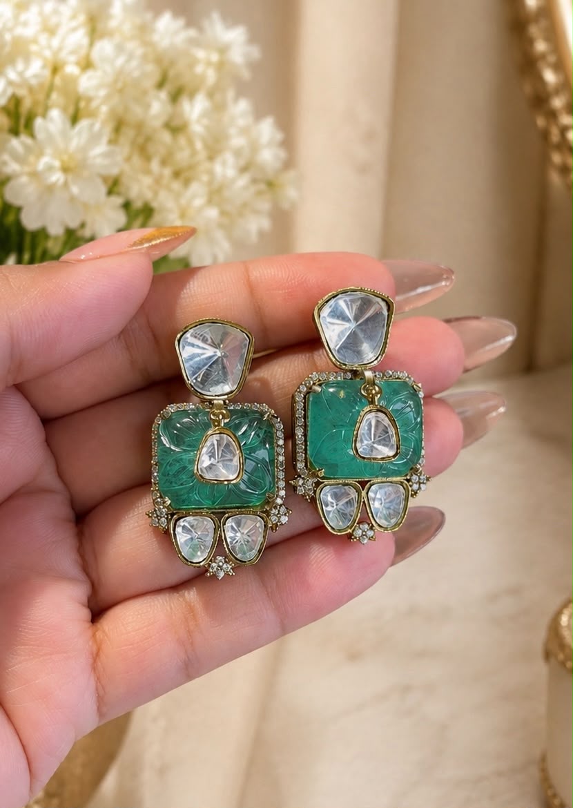 Zoyara Necklace Set