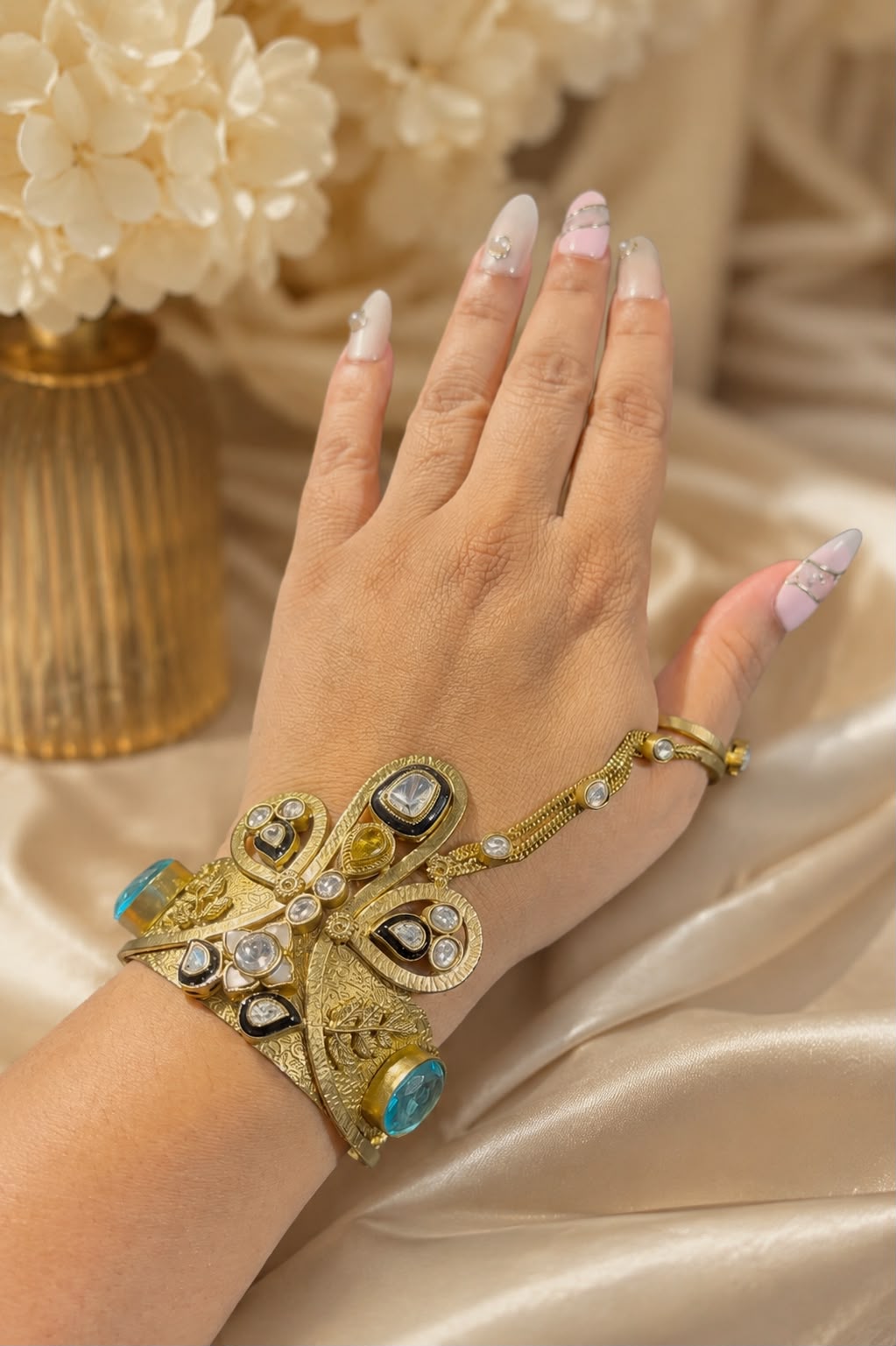 Mugdha Hand Harness